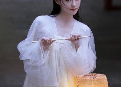 ​晚安简单一句话带图(一句话的简单晚安说说爱情)