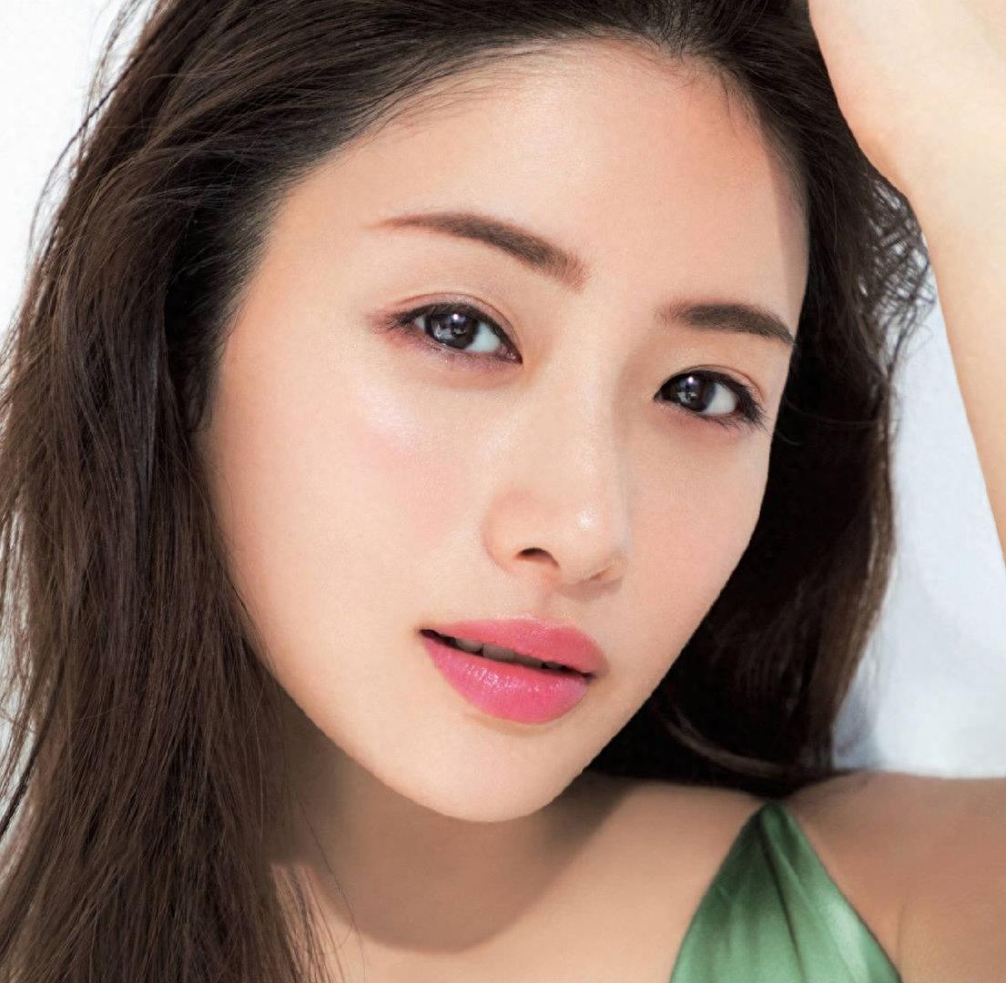 石原里美迷人大头像