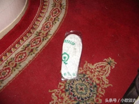 探秘火车上的高级软卧包厢，里面竟然还有保险柜