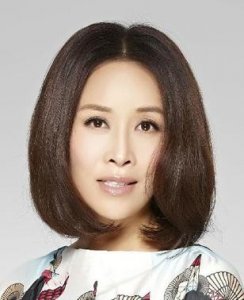 ​49岁歌坛天后那英的老公孟桐近照