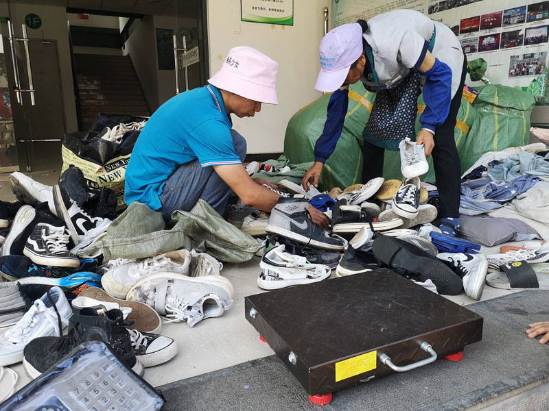 旧衣服一般回收多少钱一斤（旧衣服回收生意怎么做）