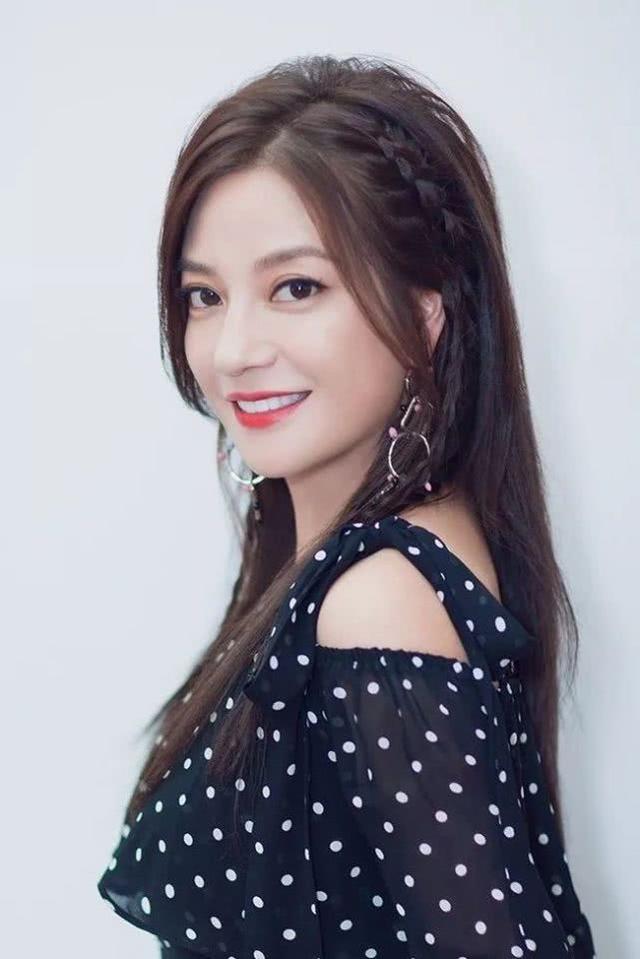 马云的老婆赵薇（如今下场大快人心）