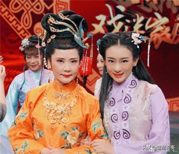 戏外的何赛飞