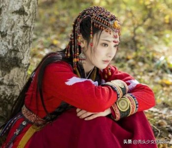 ​有一种“整容”叫《东宫》小枫，今烫卷发换上休闲装，美得晃眼睛