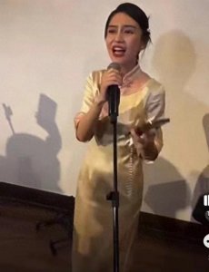 ​baby再曝不雅视频！浓妆艳抹不见清纯模样，粉丝求删视频