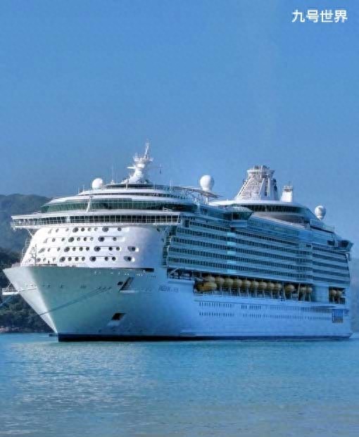 全球十大顶级邮轮,比泰坦尼克号长100米,人民币75亿建造!