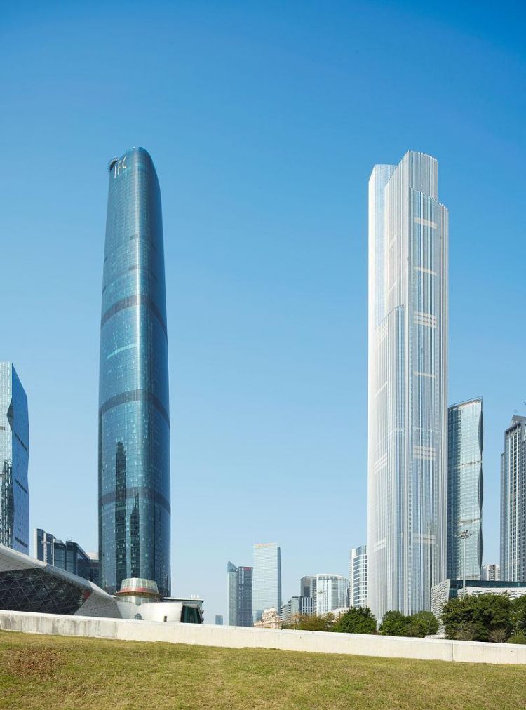 广州东塔和西塔分别有多少层楼