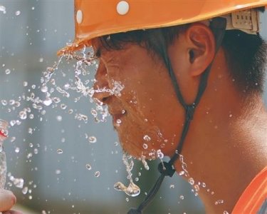 ​关于形容美食的小短句 形容美食的唯美句子(60句)