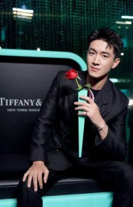 ​林更新资料（林更新的）