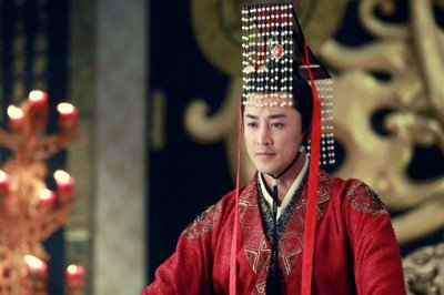 ​汉武帝和唐玄宗,为何他们前半生是明君后半生是昏君