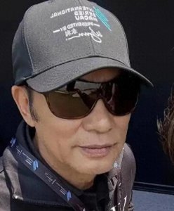 ​70岁高龄任达华在澳门被拍到现身高尔夫球场！