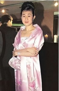 ​王颖妤：拒绝刘銮雄5次求婚，长相普通智商高，拿下两个千亿富豪