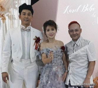 ​57岁港星黄子扬三婚迎娶小20岁太太，抱半岁儿子举办婚礼众星祝贺