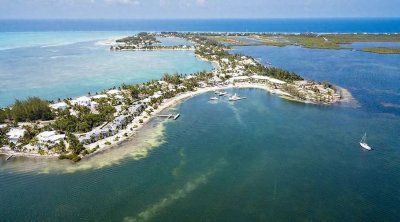 ​开曼群岛：富豪们的 “税务隐形斗篷”，还能披多久？