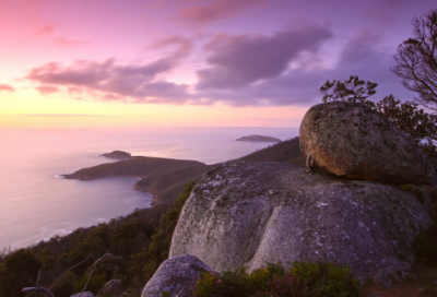 ​出差路上的朋友圈文案(出差想家的朋友圈文案)